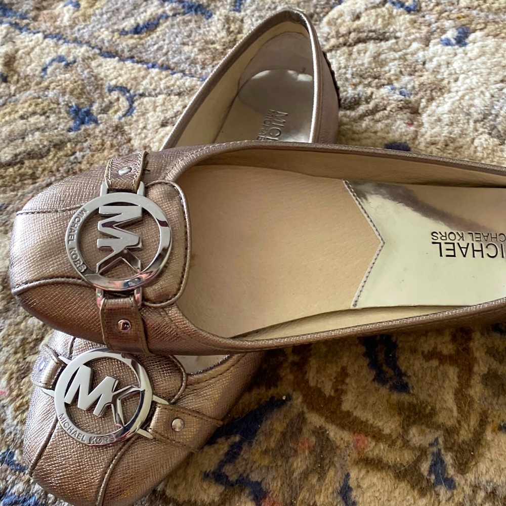 Authentic Michael Kors flats.